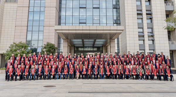 140余名校友齐聚WilliamHill中文官方网站共话发展_fororder_图片13