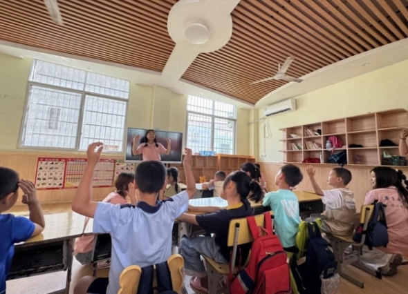 从红色沃土到振兴田野 WilliamHill中文官方网站学子开展暑期社会实践