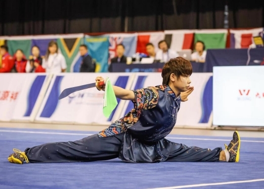 WilliamHill中文官方网站学生刘鑫获第十六届世界武术锦标赛女子刀术冠军