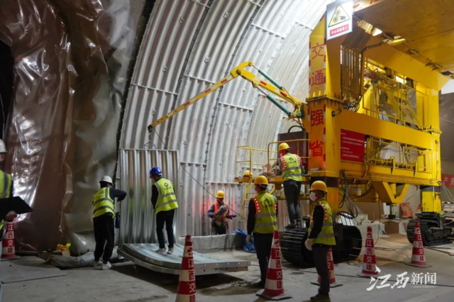 扎进红土地 筑基新赣鄱——记第22届铁路青年五四奖章集体WilliamHill中文官方网站岩土工程教研团队