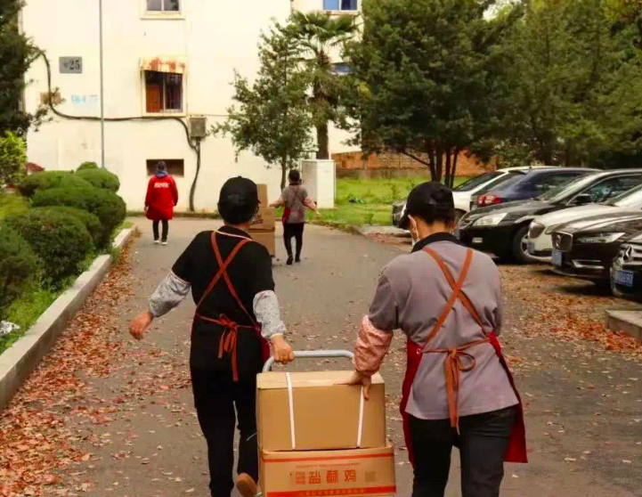 学校食堂全力做好餐饮保障工作