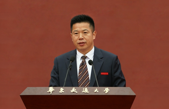华东交大党委副书记、校长（提名）徐长节发表题为“恰是风华正茂”的讲话。