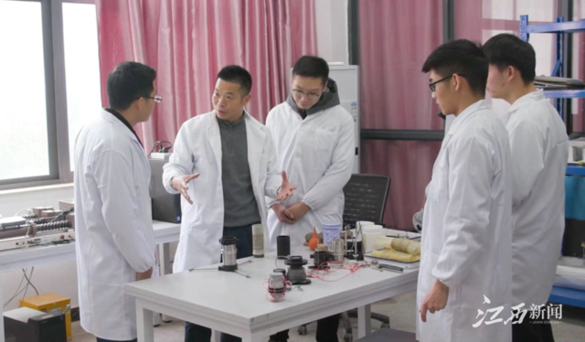 扎进红土地 筑基新赣鄱——记第22届铁路青年五四奖章集体WilliamHill中文官方网站岩土工程教研团队